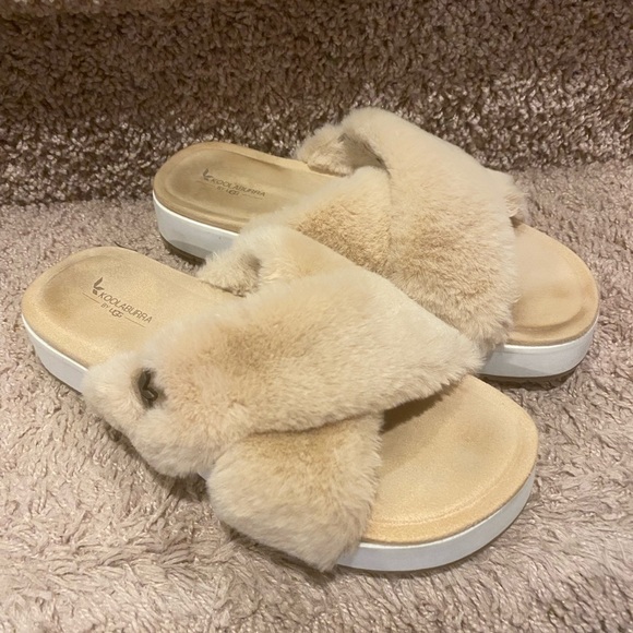 KOOLABURRA BY UGG. Barely worn. Size: 6.5. These are so comfy!!! - Picture 3 of 17
